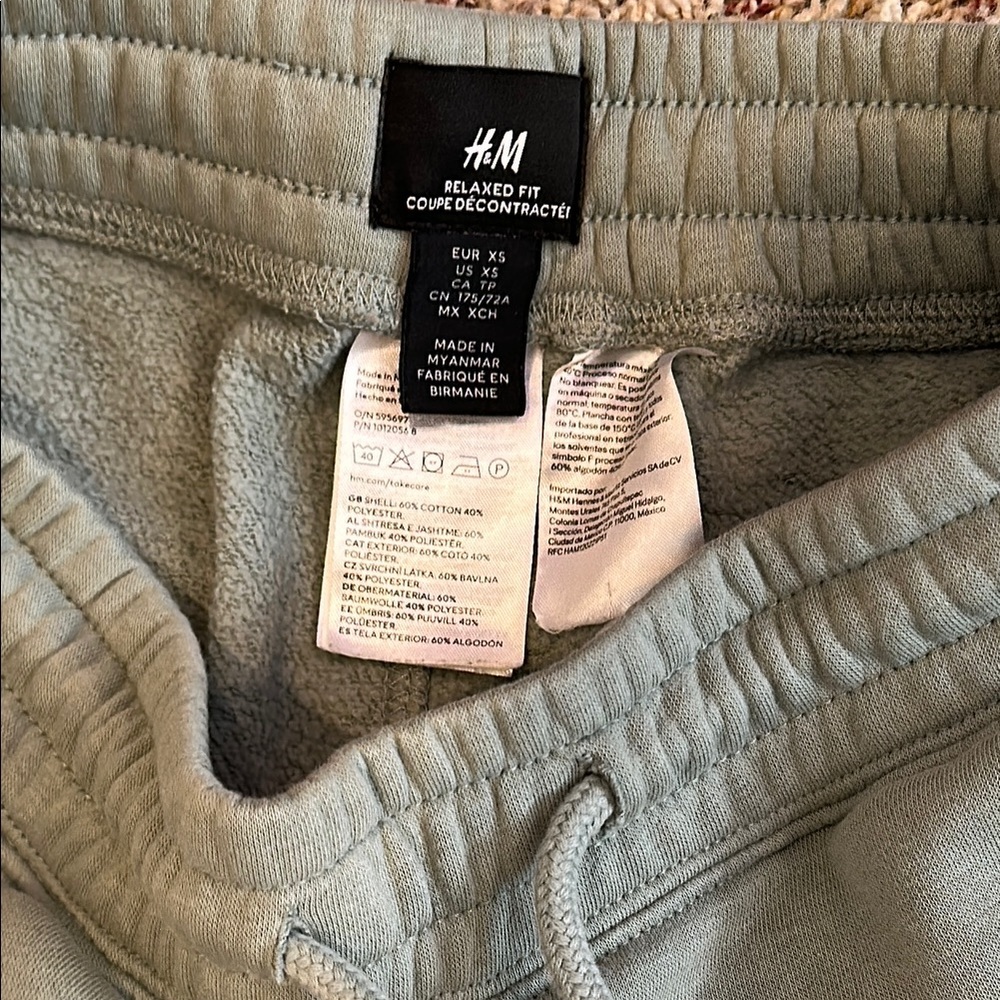 Lot of 2 Men’s H&M/Hollister Blue and Green Sweatpants Sizes S, XS - Picture 3 of 6
